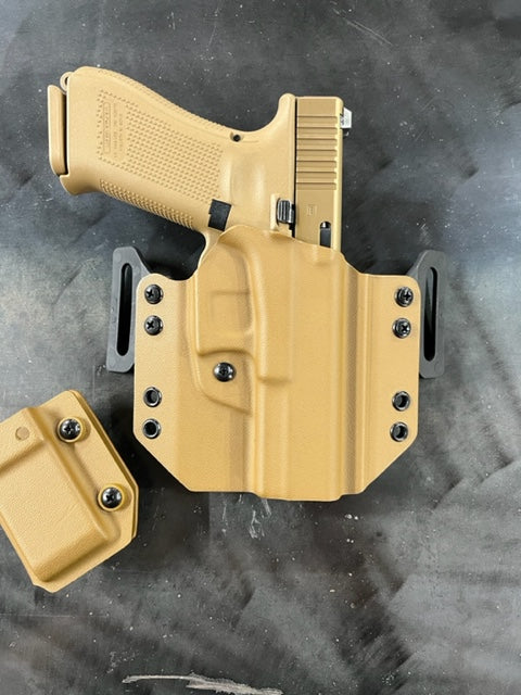 Glock Outside the Waistband Holster