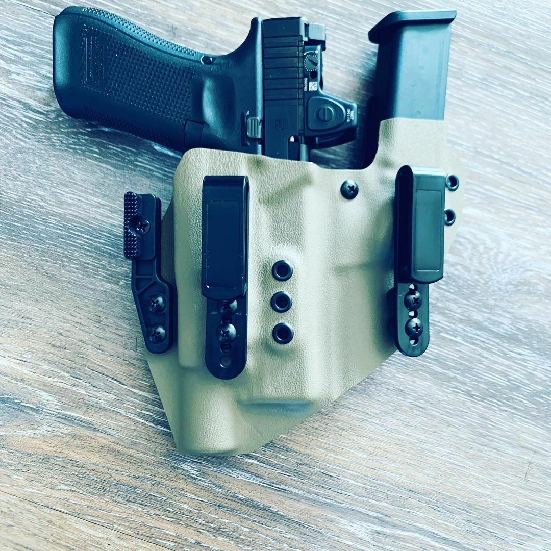 Glock  - Surefire X300U/Turbo Sidecar Holster